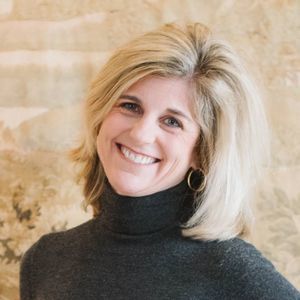 Meet your Posher, Debbie